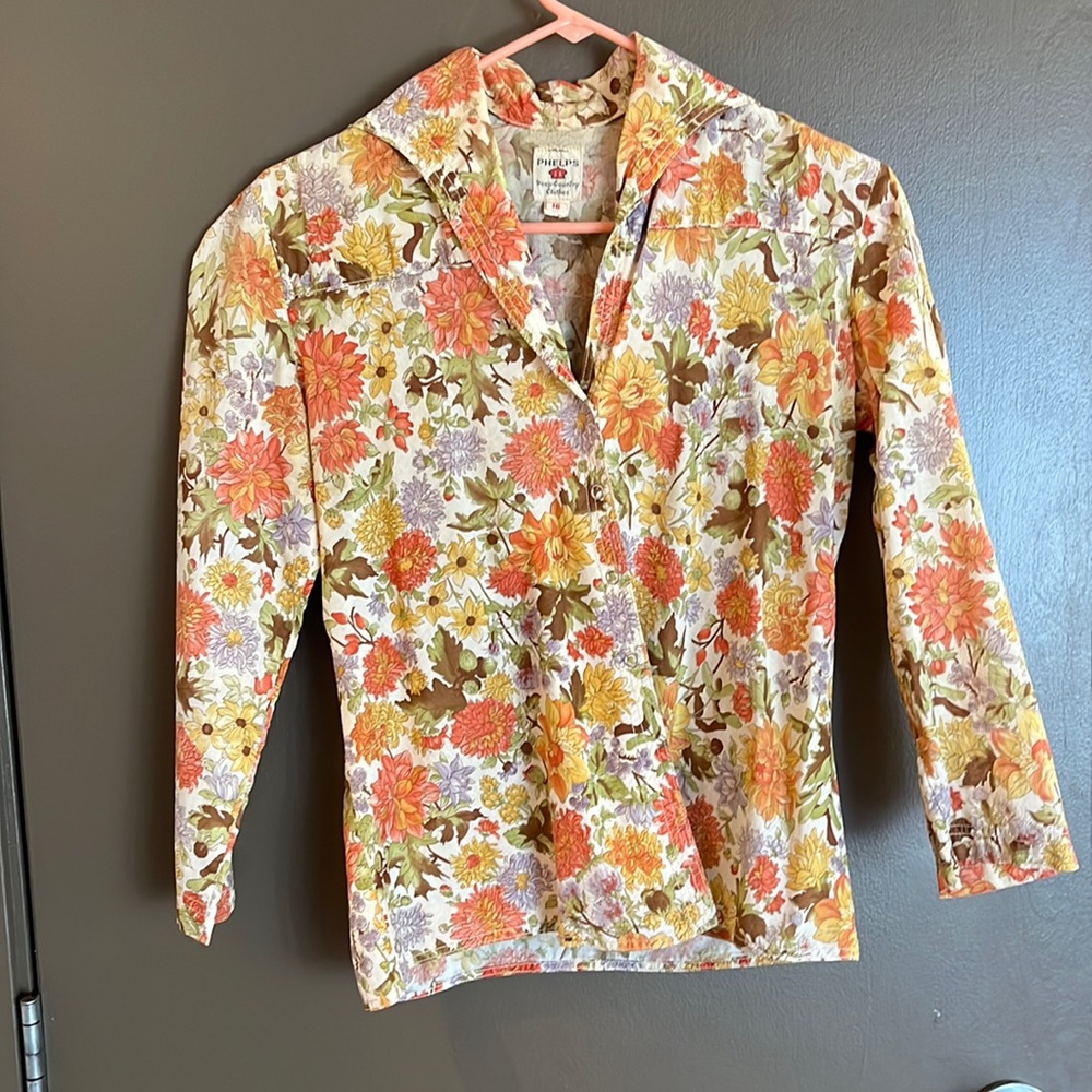 Vintage, super pretty autumn floral print blouse with snap buttons